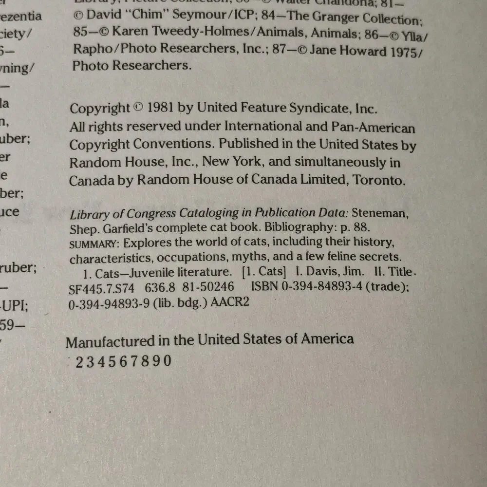 Garfield Complete Cat Book Illustrated Reference by Jim Davis Random House